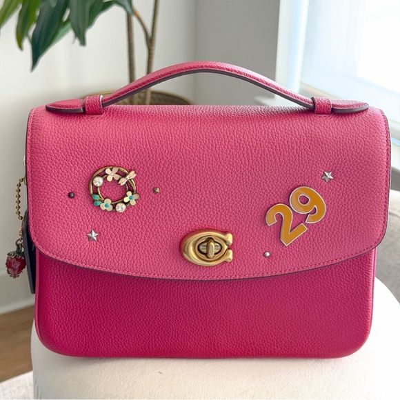 Rare Coach Cassie 19 Crossbody Bag with Custom Charms💕 - Picture 1 of 12